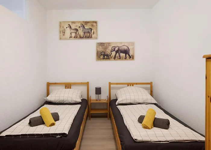 Gaestehaus Bei بيت ضيافة 3*